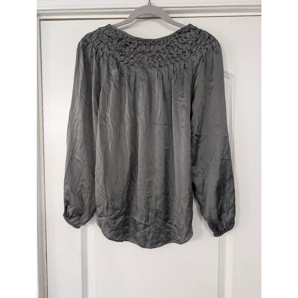 Sundance Silk‎ Blouse Top women's XS silver smocked long sleeve - Picture 6 of 6